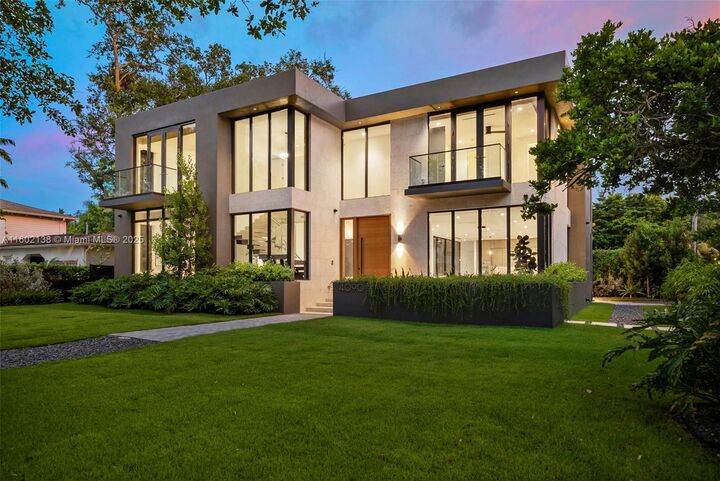 4090 Hardie Ave  Miami FL 33133 photo