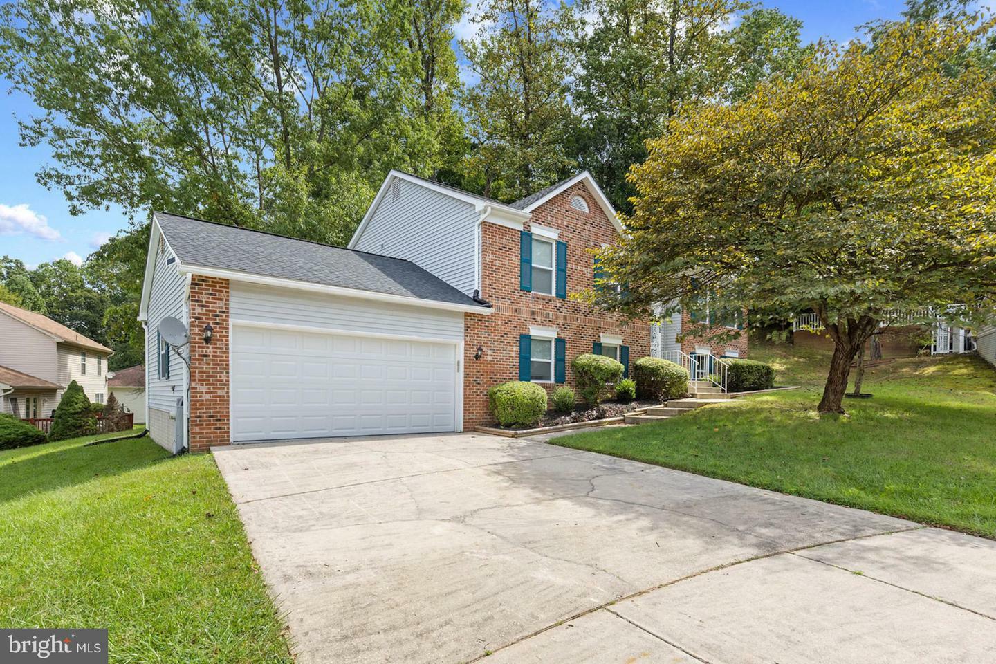 Property Photo:  10002 Vista Woods Court  MD 20774 