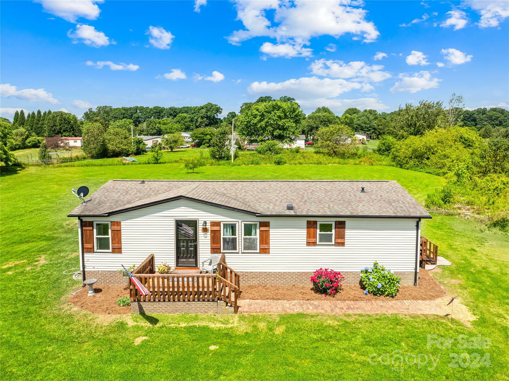 Property Photo:  146 Lamb Road  NC 28677 