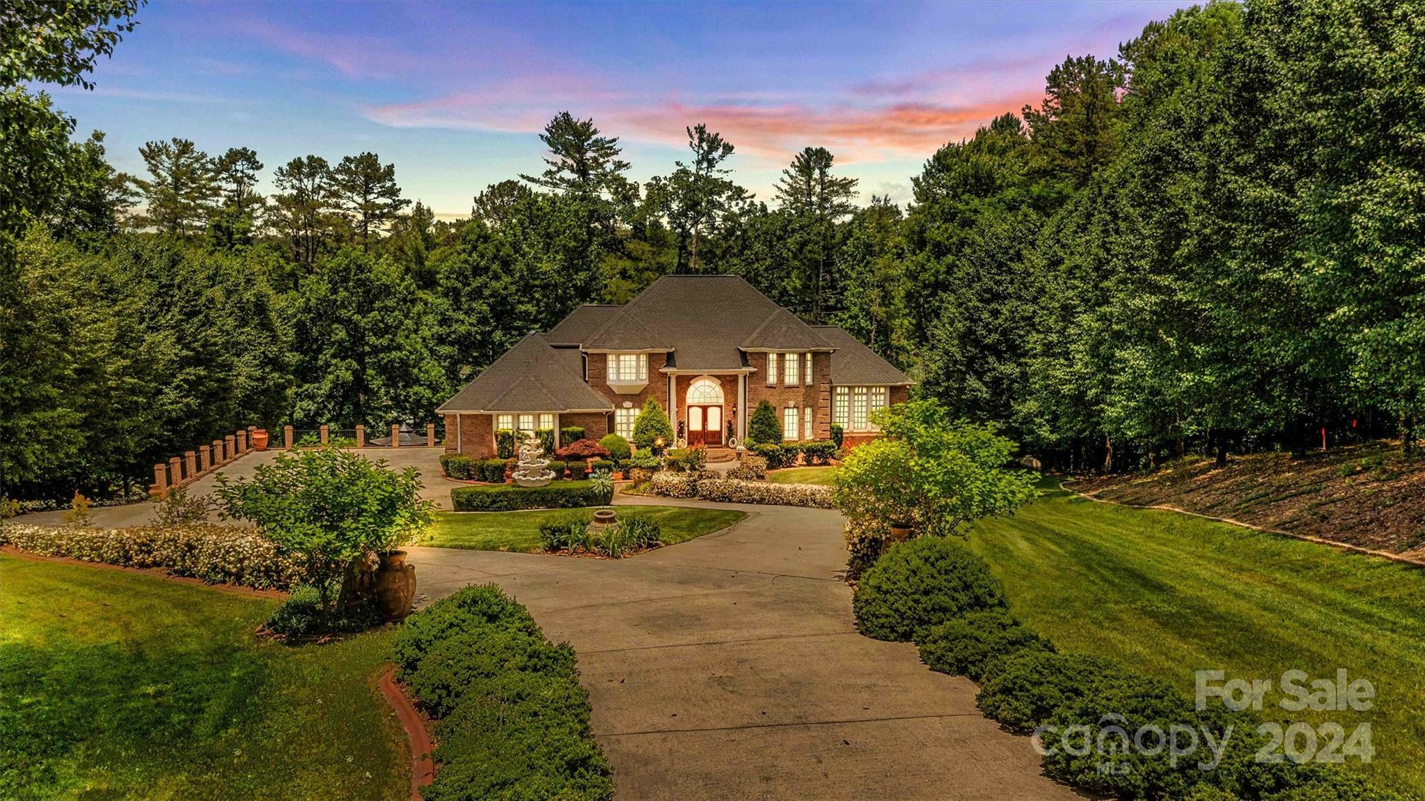 Property Photo:  302 Riverwalk Drive  NC 28612 