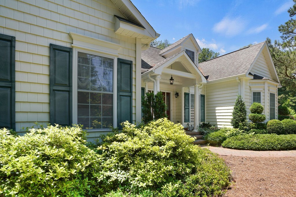 Property Photo:  10396 Highland Ct  VA 23350 