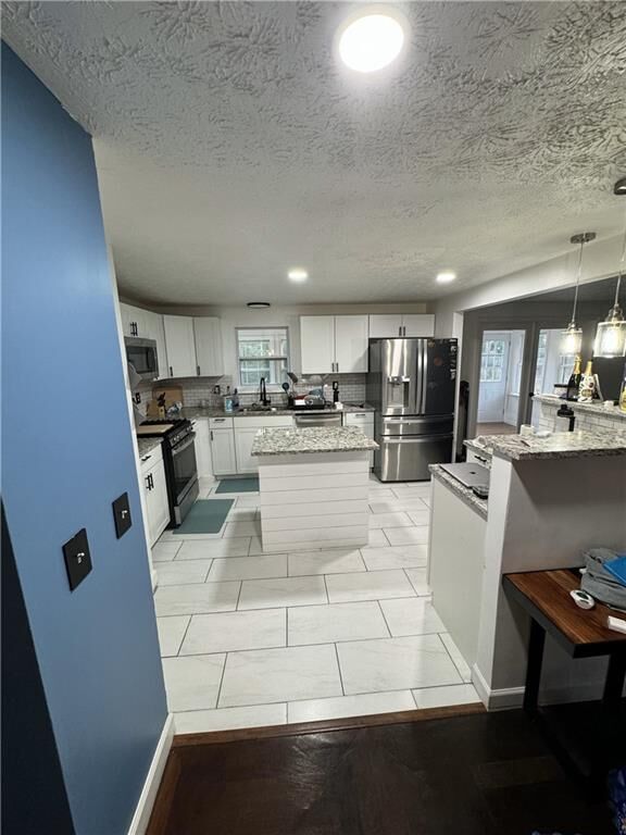 Property Photo:  714 Stonehill Court  GA 30083 