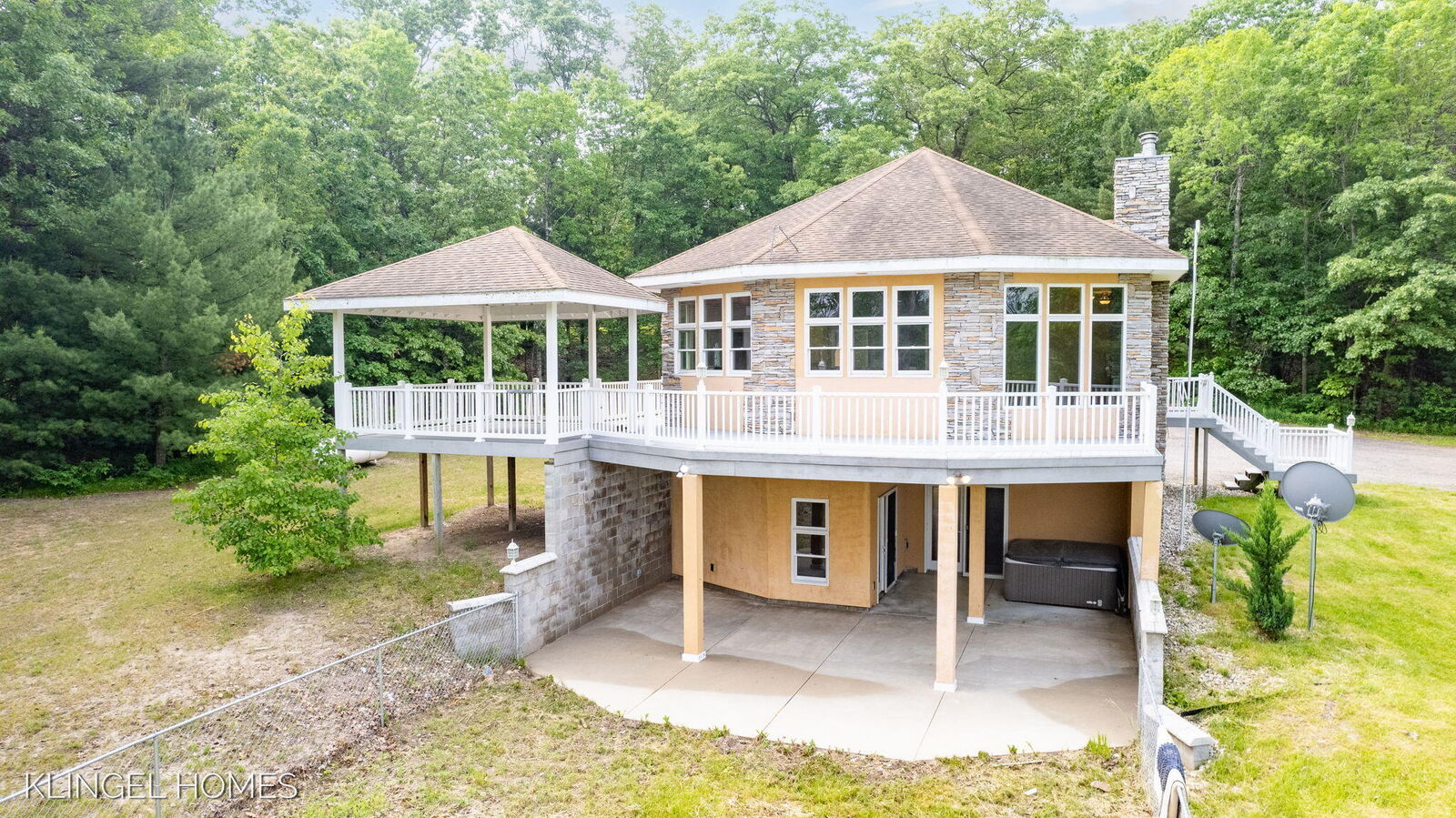 Property Photo:  706 W Skeels Road  MI 49437