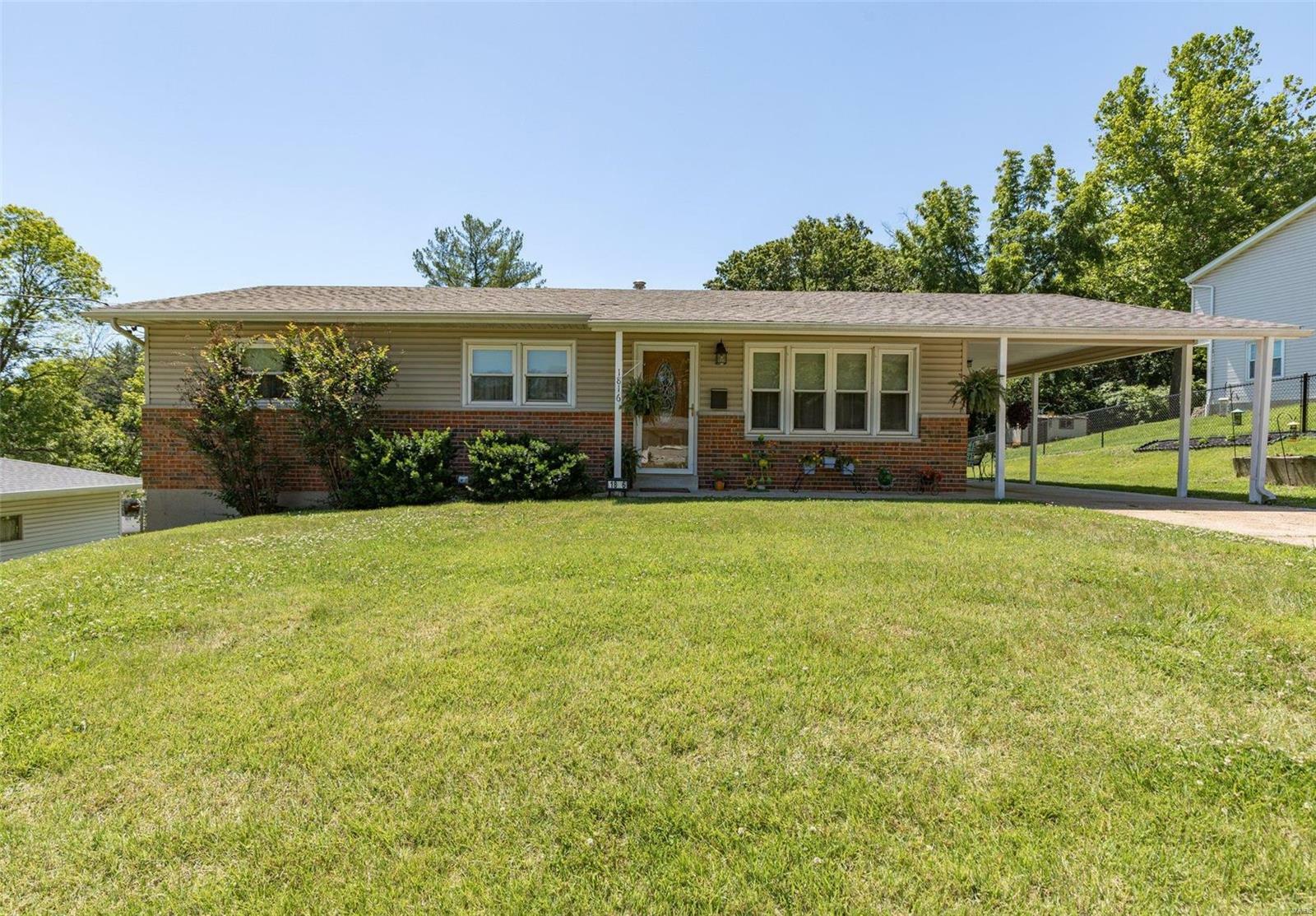 Property Photo:  1816 Orchard Lane  MO 63028 