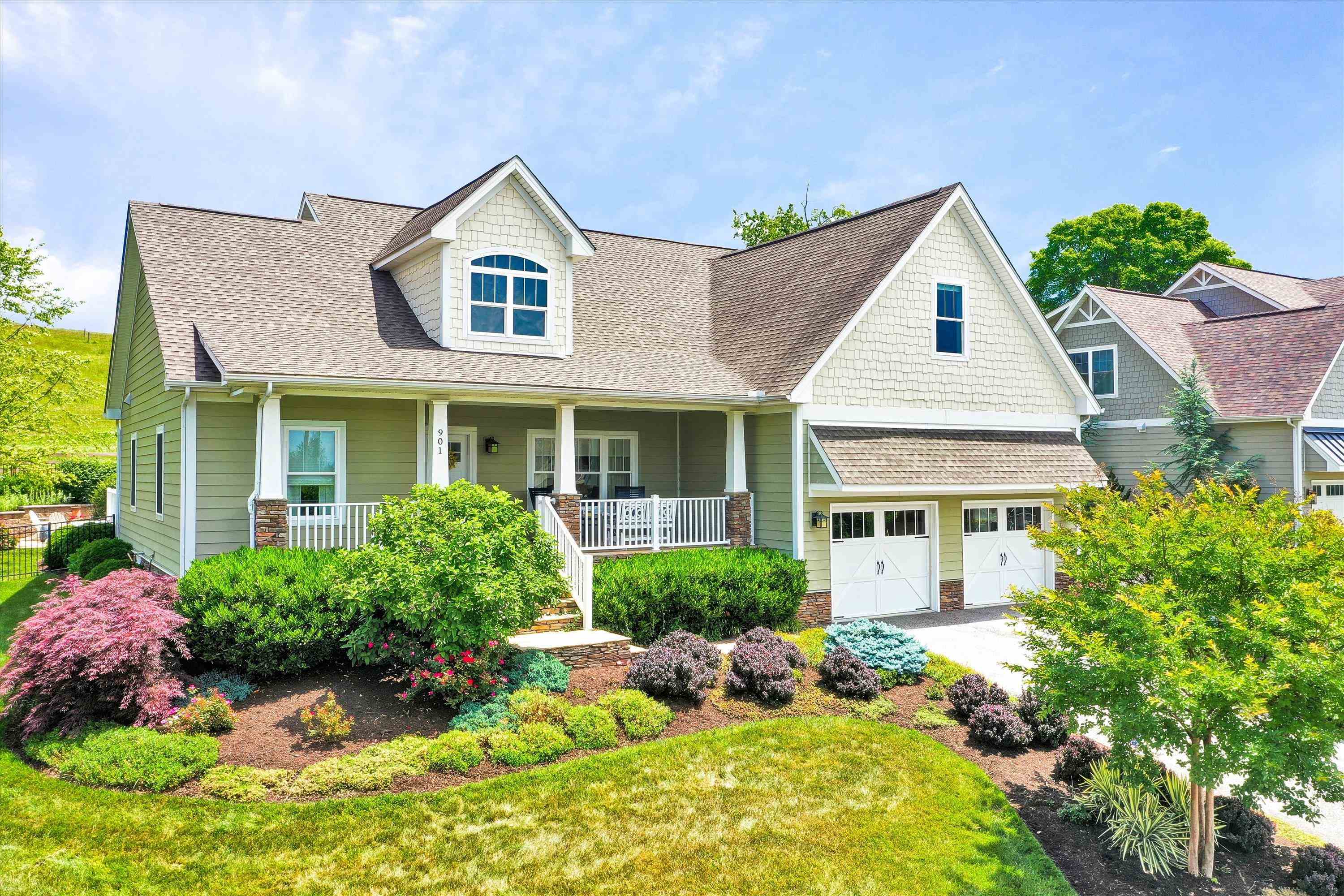 Property Photo:  901 Willard Drive  VA 24060 