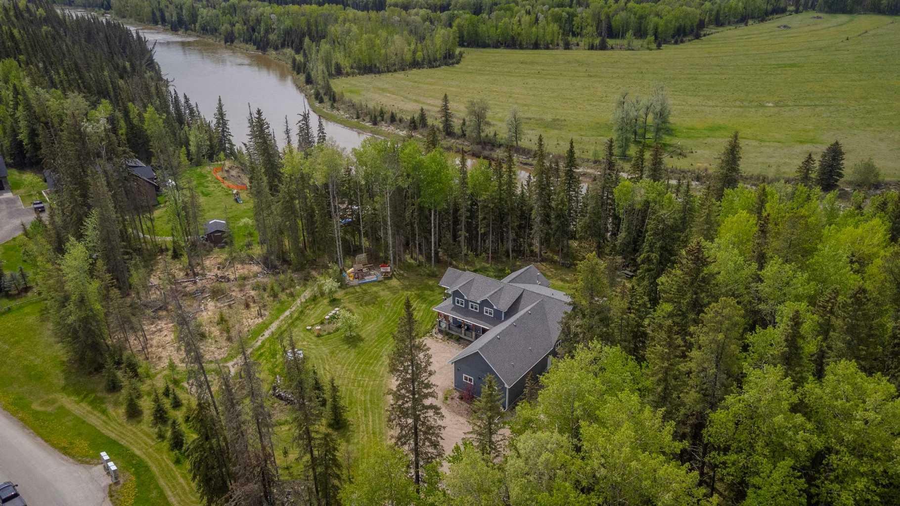 Photo de la propriété:  16511 532A Township Road 1B  AB T7E 3A6 