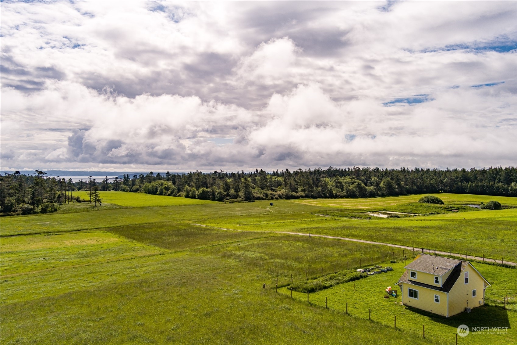 Property Photo:  886 West Beach Road  WA 98239 