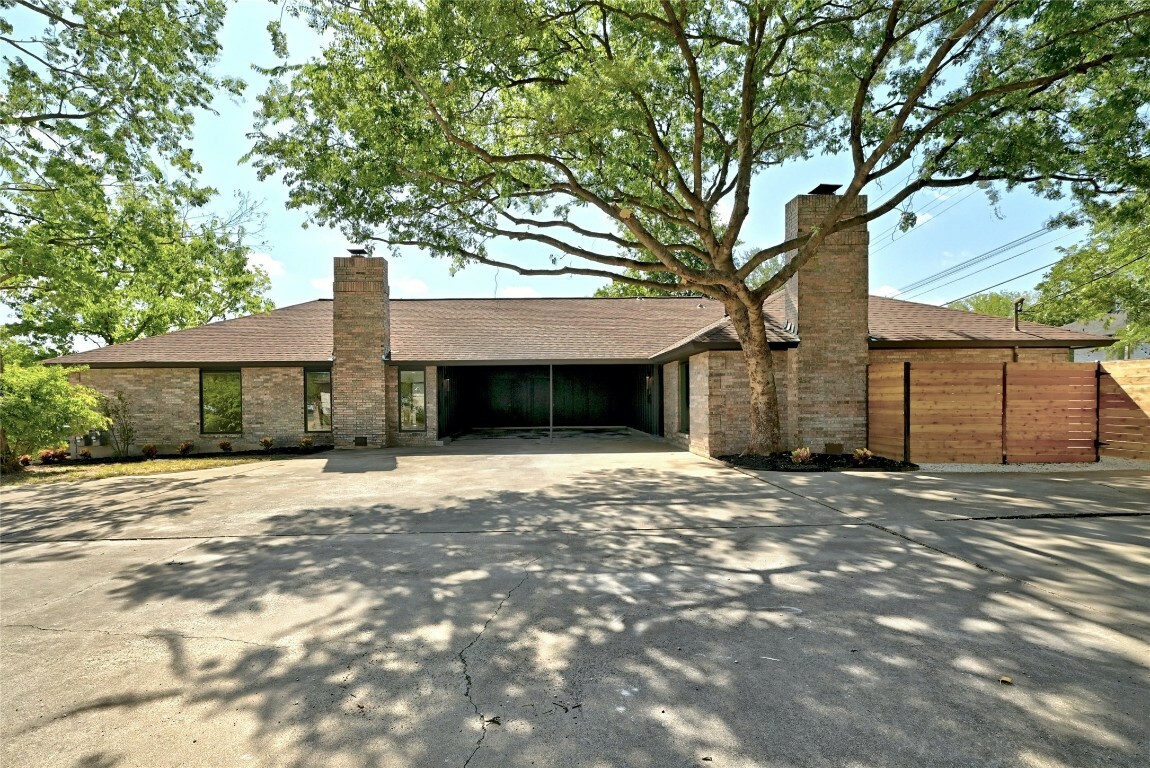 Property Photo:  2009 Holland Avenue  TX 78704 