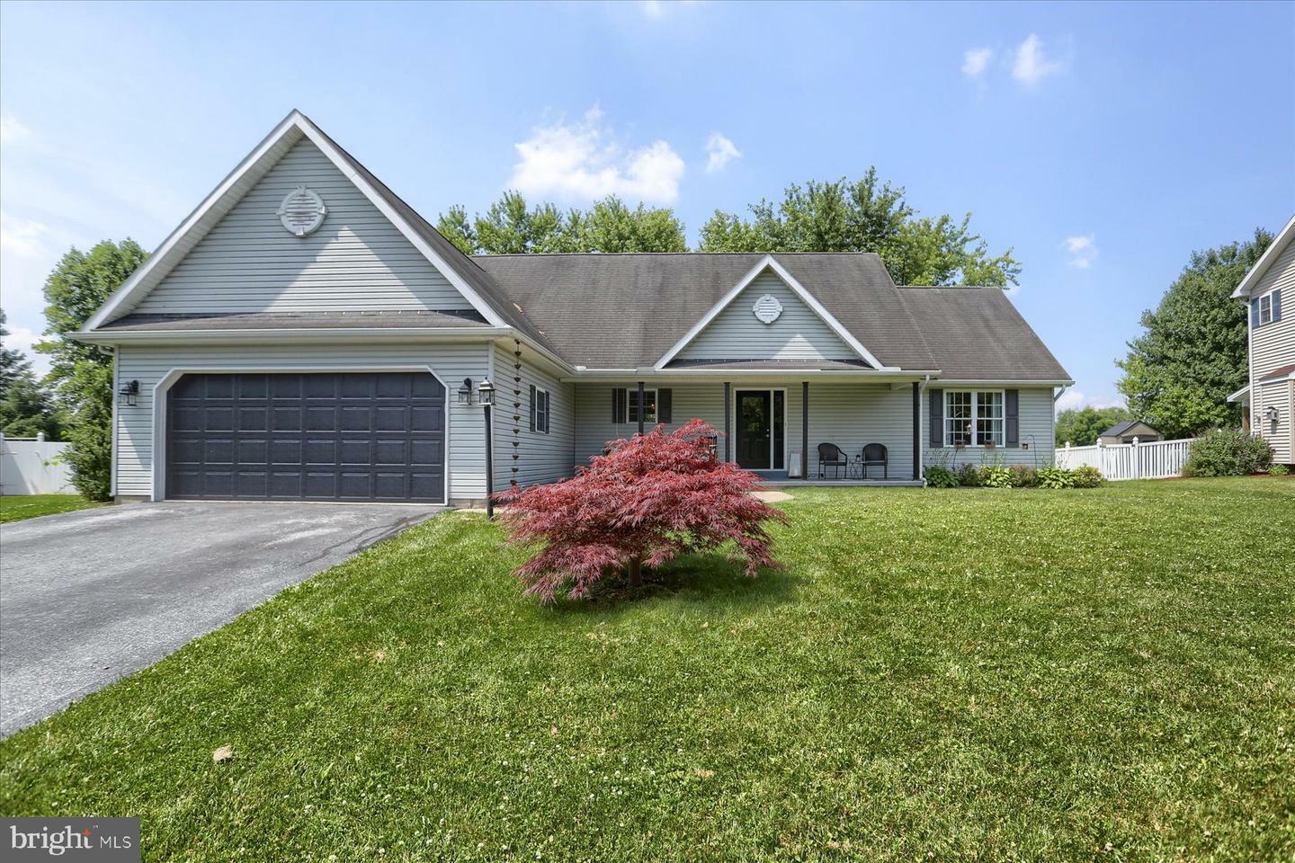 Property Photo: 123 Macintosh Drive PA 17078