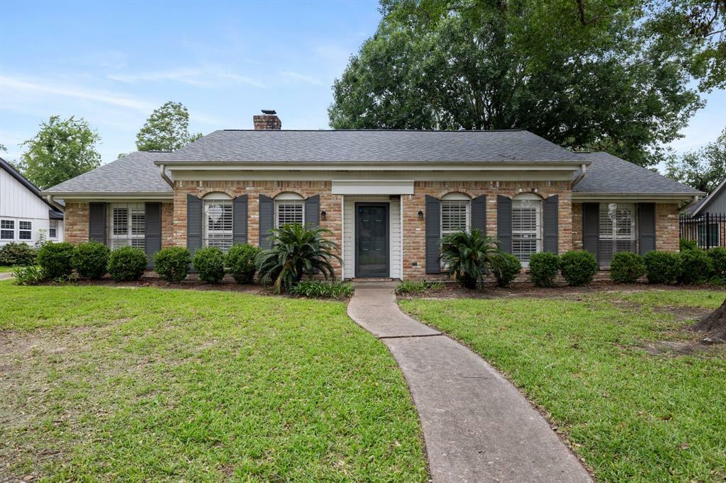 Property Photo:  2607 Moss Hill Drive  TX 77080 