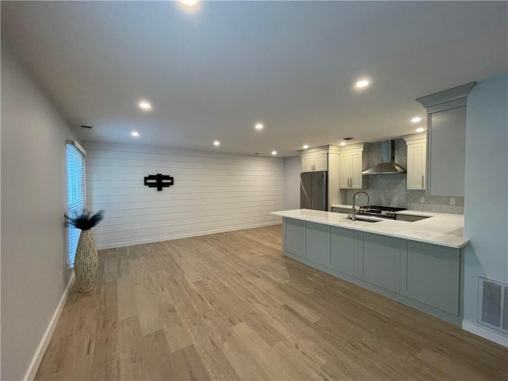 Property Photo:  19 The Rise  NY 10990