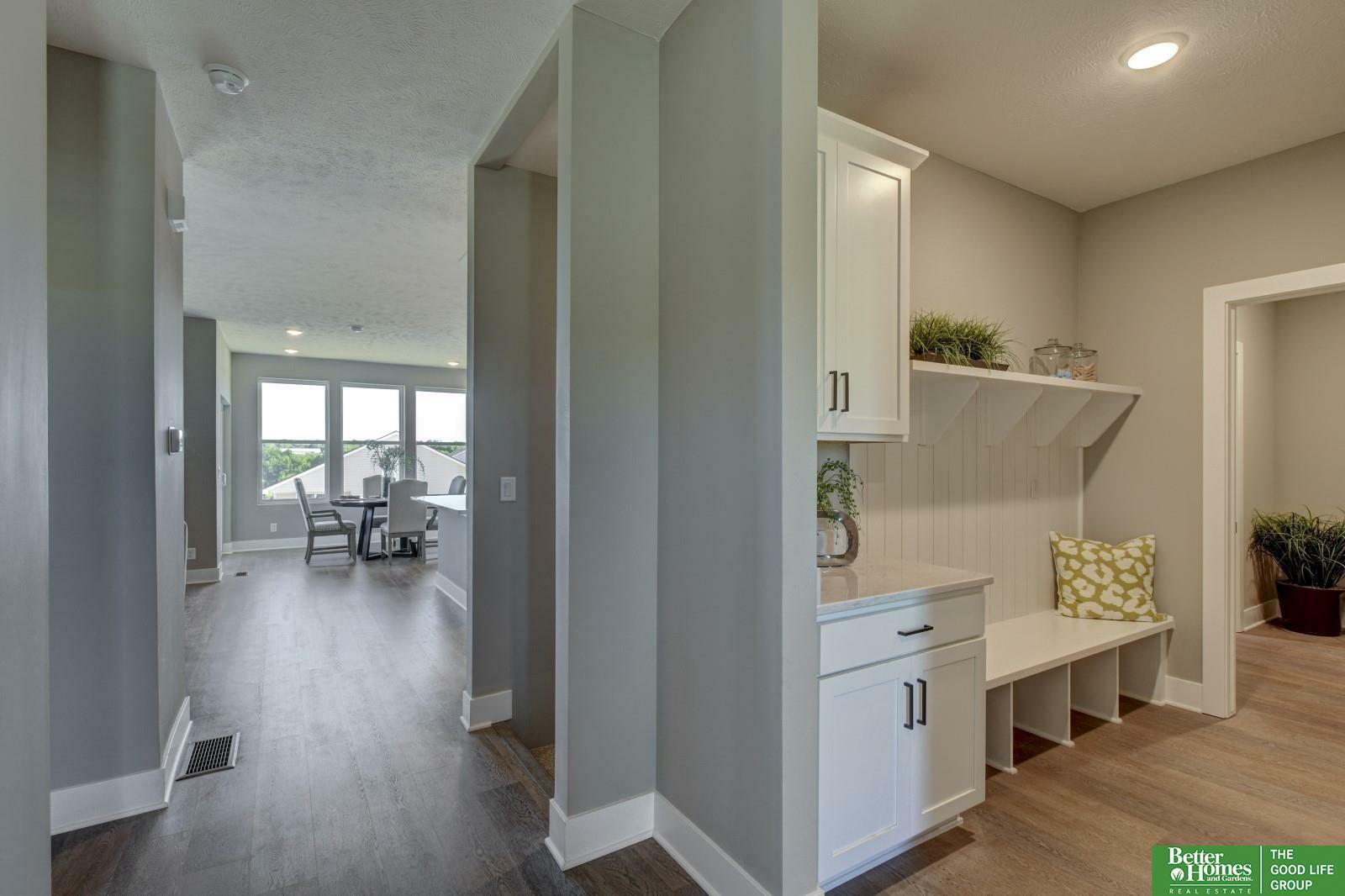 Property Photo: 17523 Greenleaf Drive NE 68136