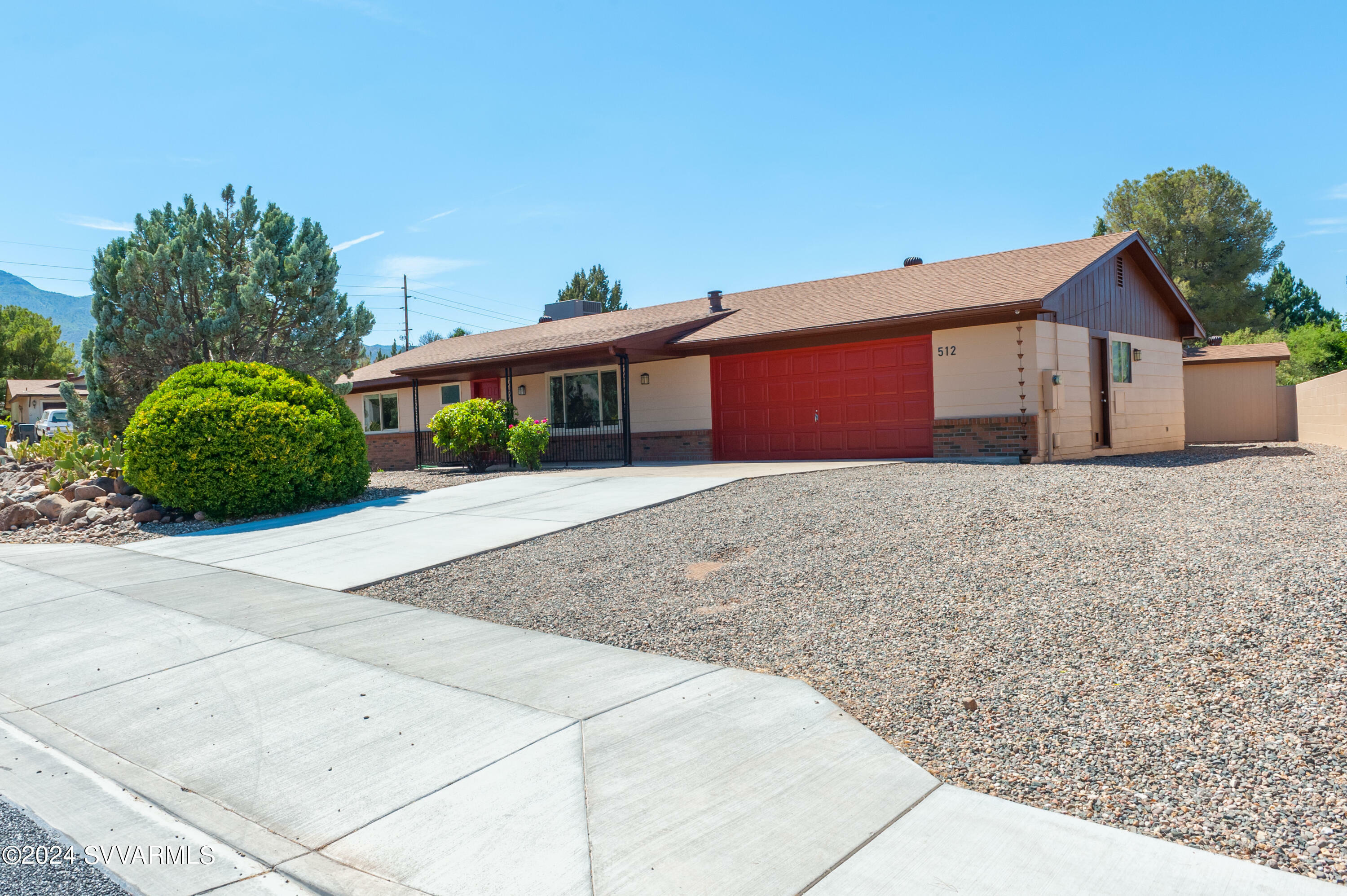 Property Photo:  512 W Fir St  AZ 86326 