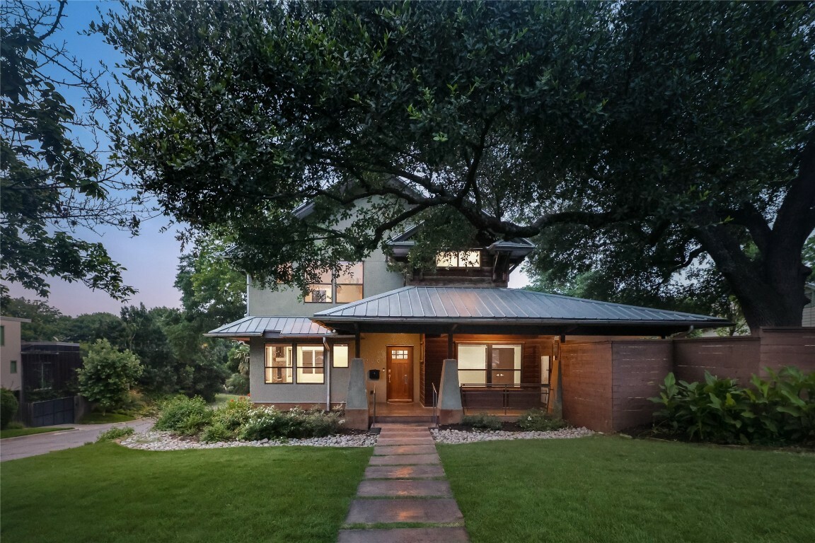 2001 Travis Heights Boulevard  Austin TX 78704 photo