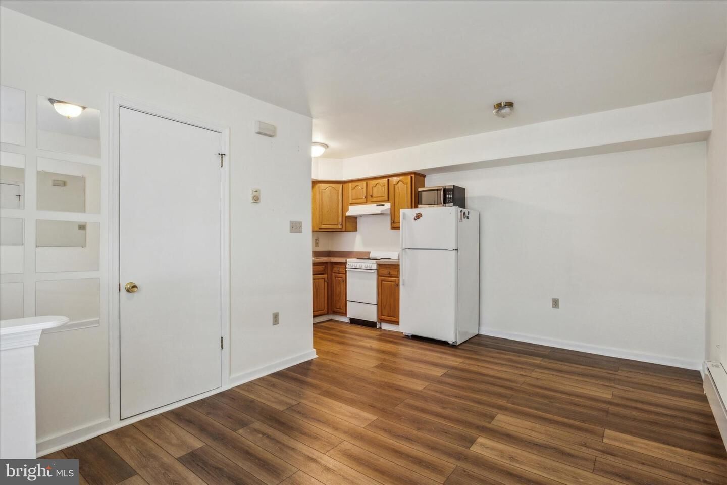 Property Photo:  2855 E Thompson Street Rear Apt C  PA 19134 