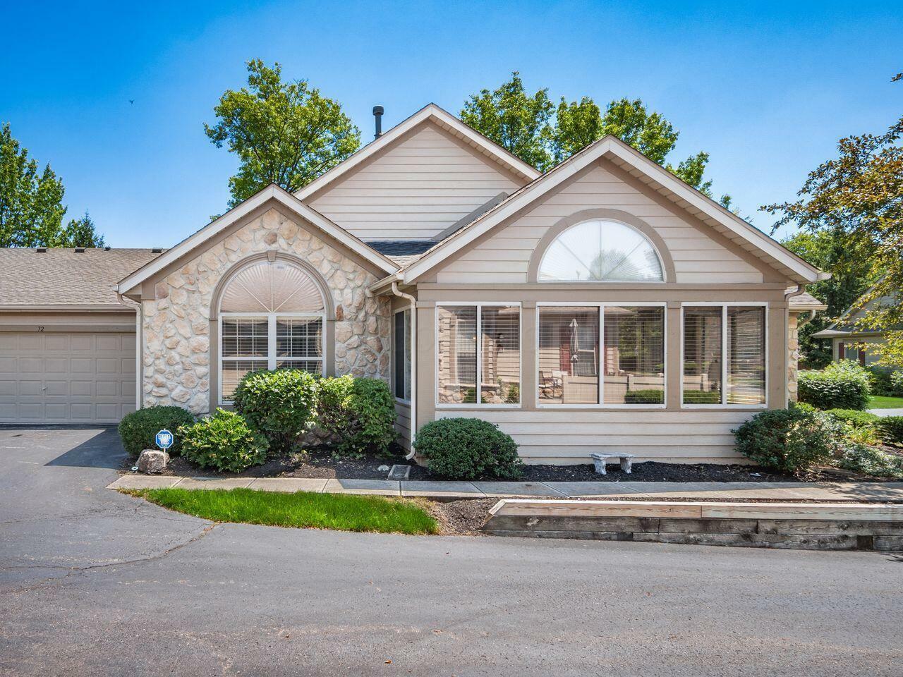 Property Photo: 72 Villamere Drive OH 43213