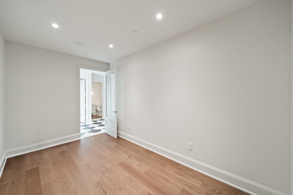 Property Photo:  595 60th Street S 402  IA 50265 