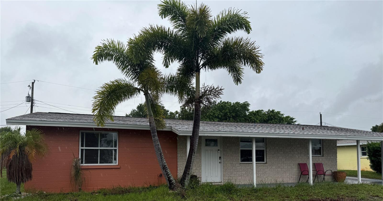 Property Photo: 109 Sandhurst Drive FL 34293