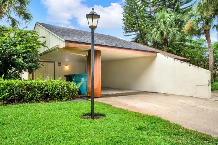 Property Photo: 3896 Villa Rose Lane FL 32808