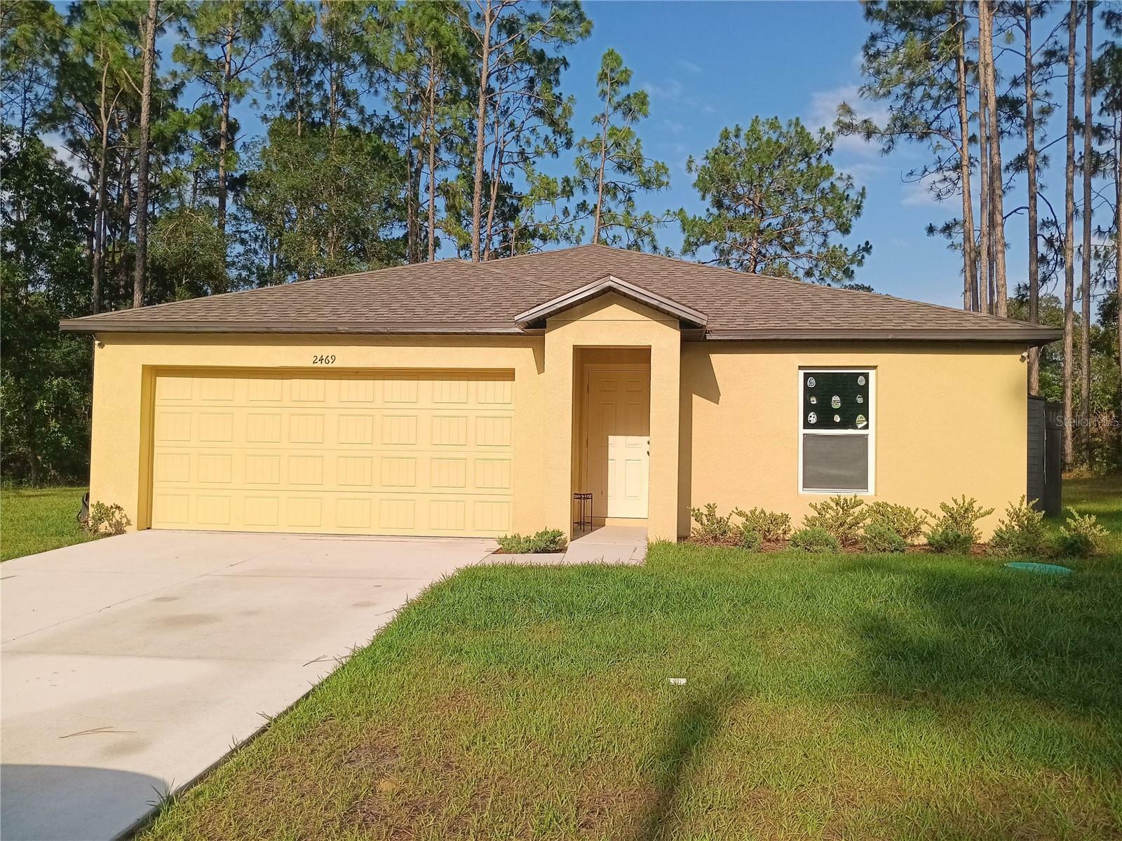 Property Photo:  2469 W Wavecrest Drive  FL 34434 