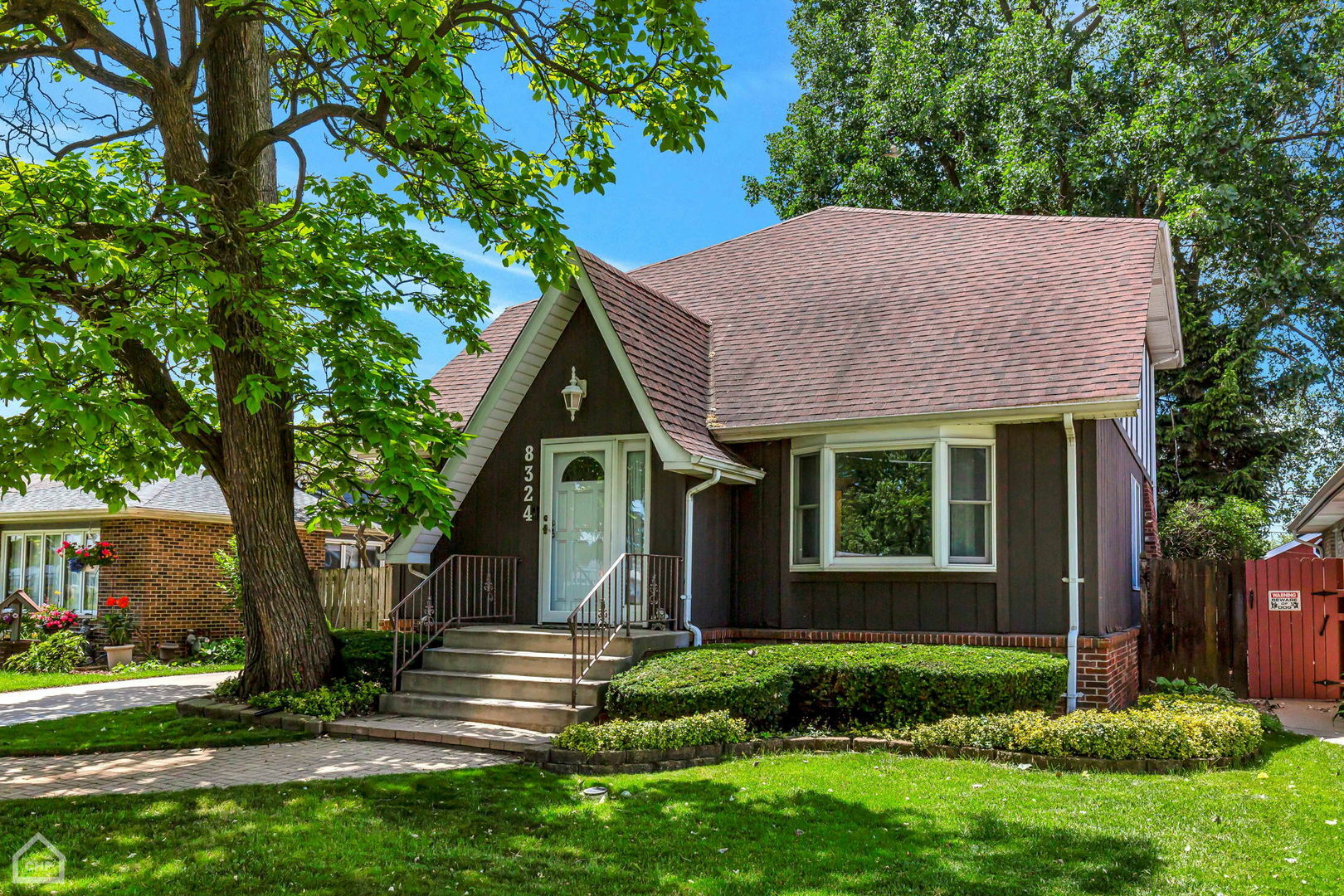 Property Photo:  8324 Oak Park Avenue  IL 60459 