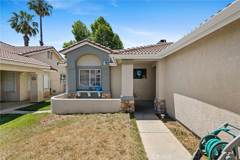 Property Photo:  2906 Summerset Circle  CA 92220 