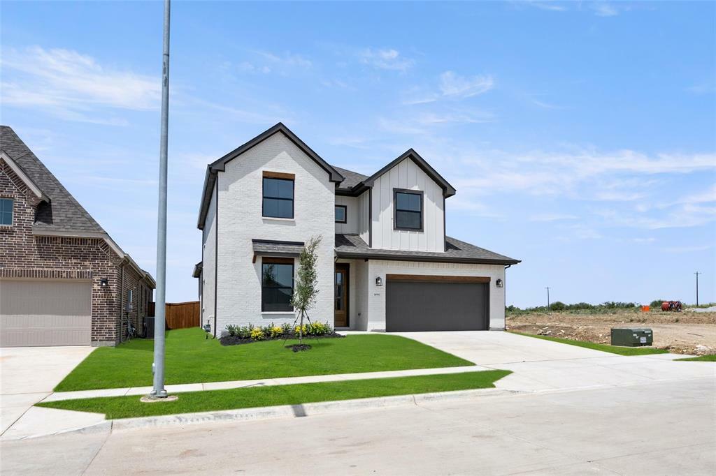 Property Photo:  16941 Leatherflower Boulevard  TX 76247 