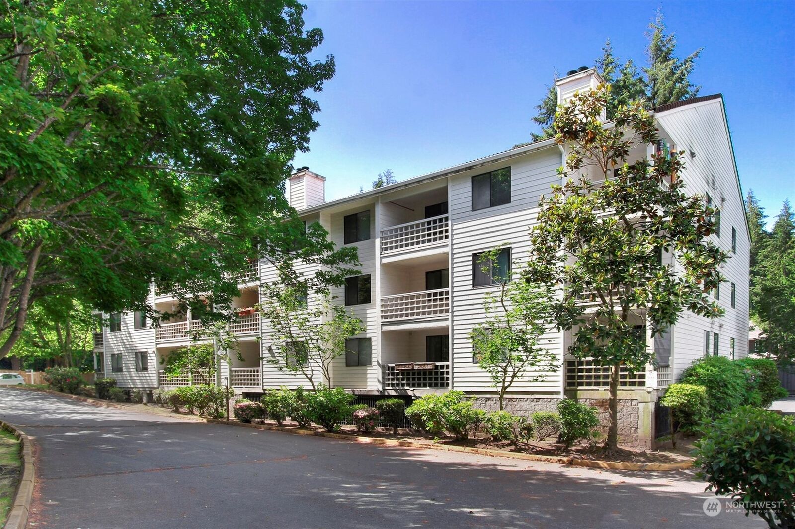 Property Photo:  700 N 160th Street A303  WA 98133 