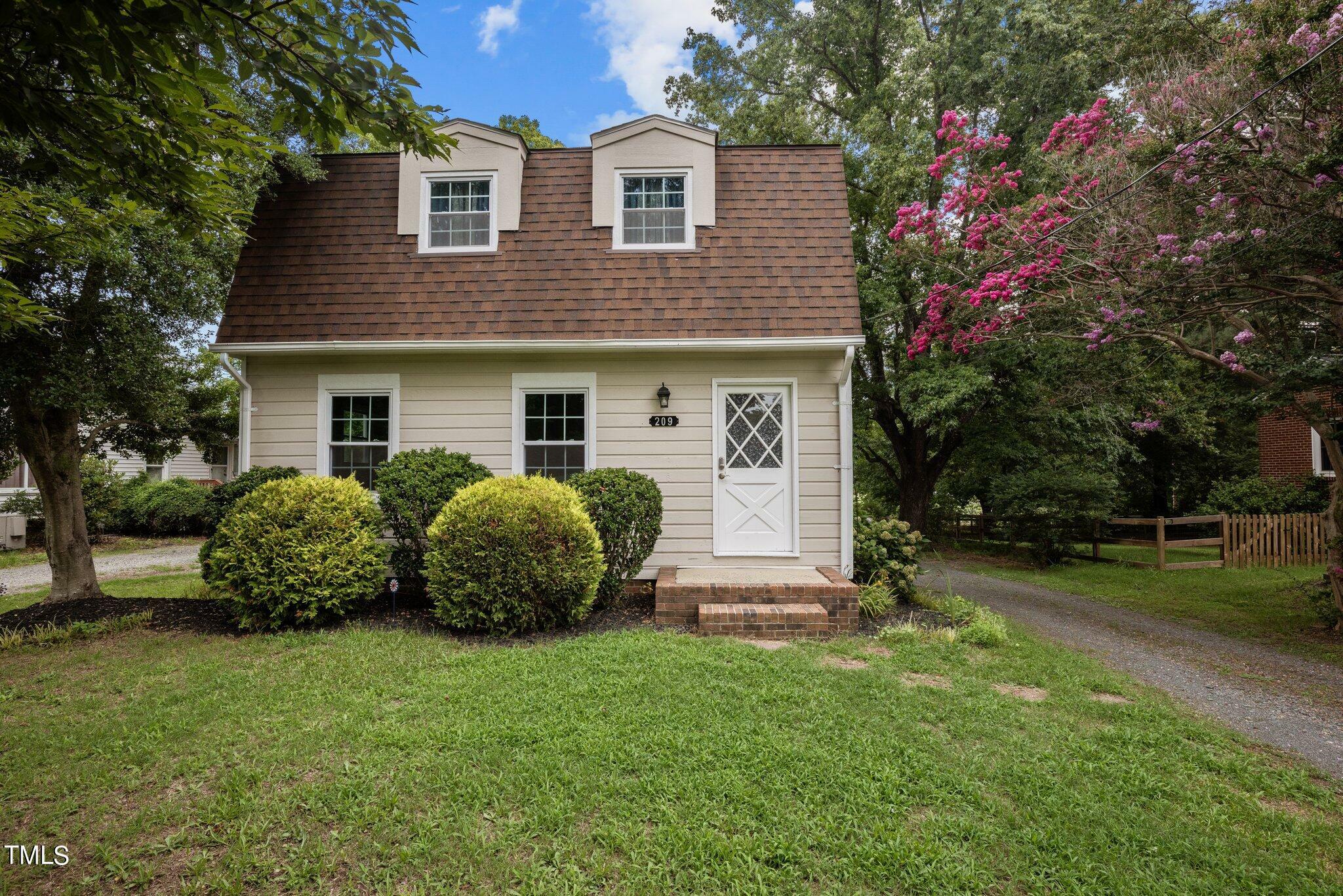 Property Photo:  209 Park Avenue  NC 27522 