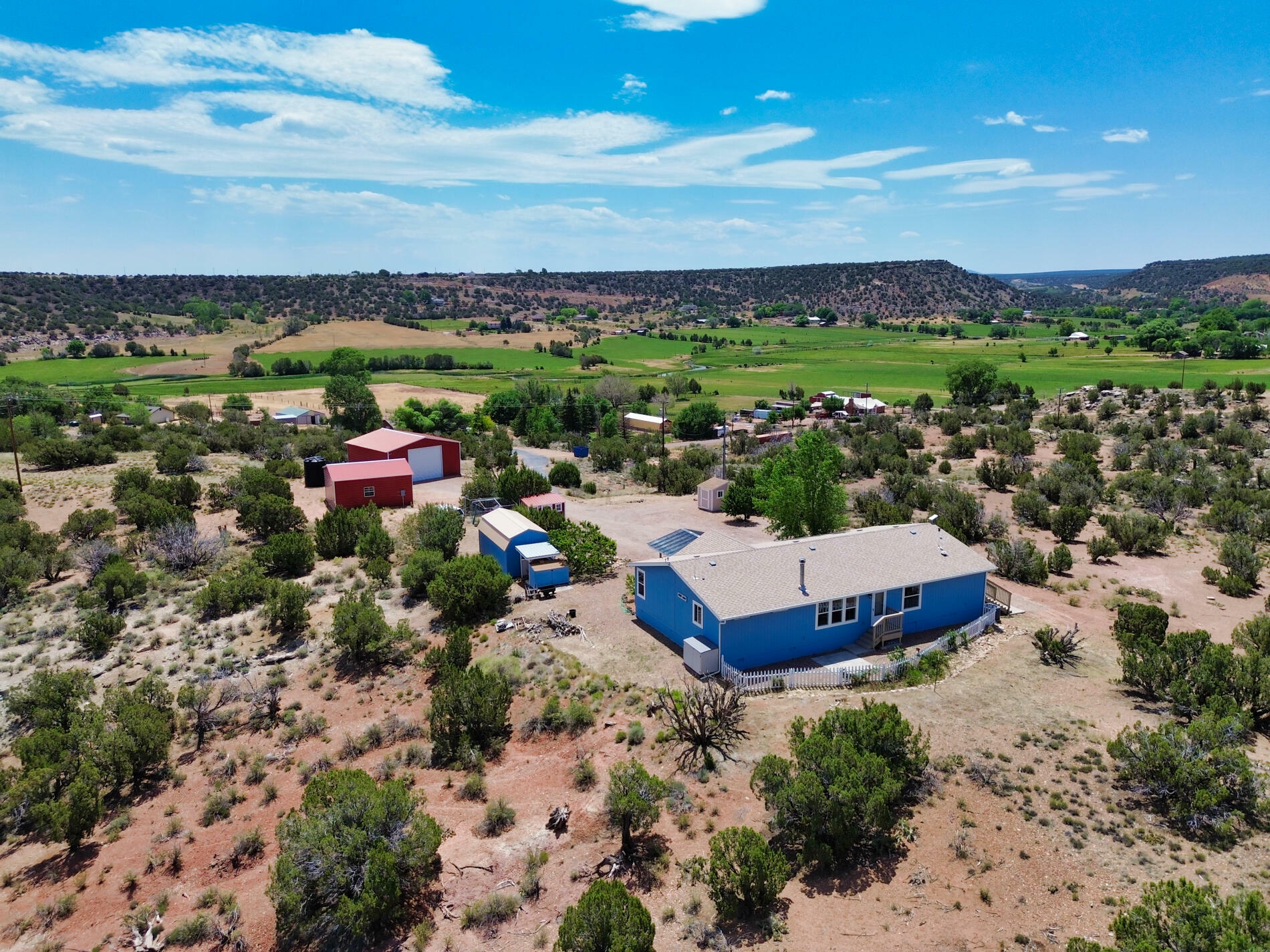 Property Photo:  2696 Old School House Road  AZ 85901 