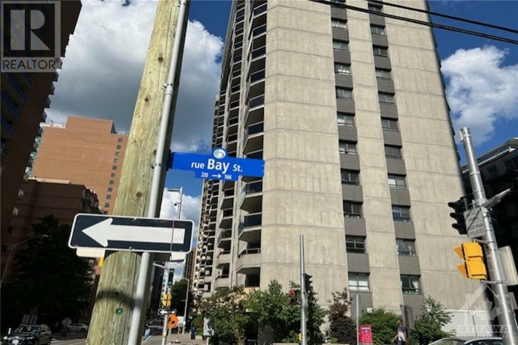 Photo de la propriété:  470 Laurier Avenue West 1703  ON K1R 7W9 