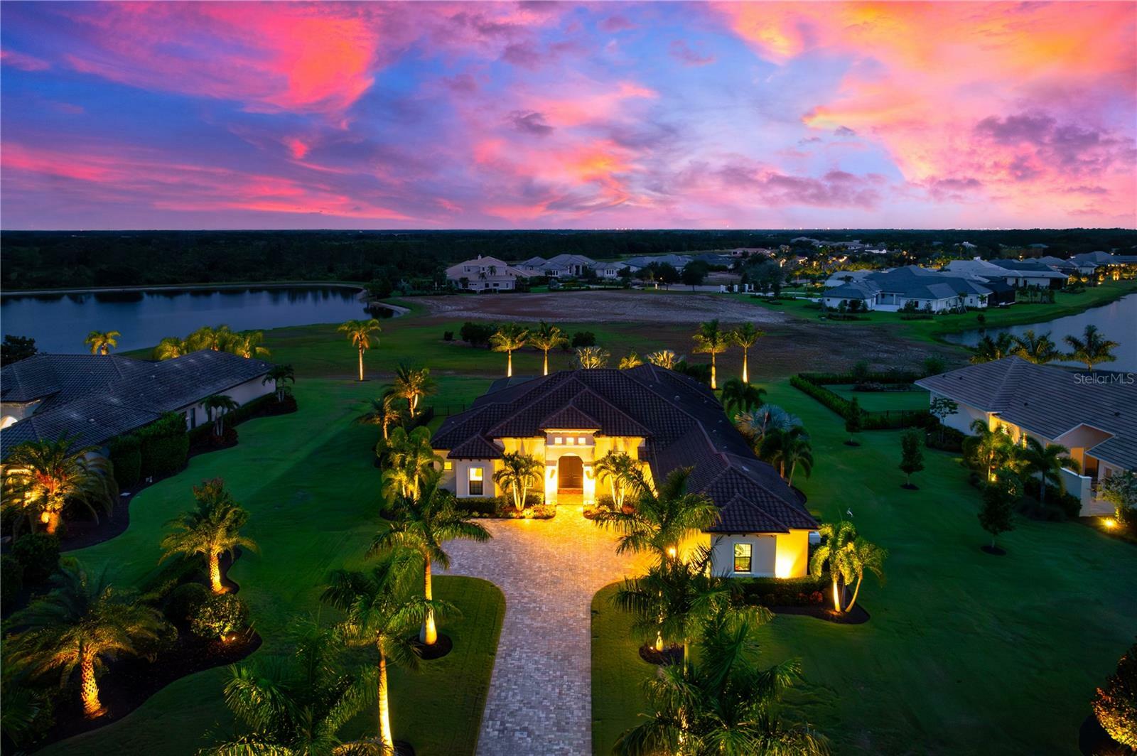 Property Photo:  8480 Lindrick Lane  FL 34202 