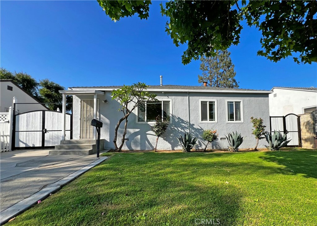 Property Photo:  255 Aliso Street  CA 91768 