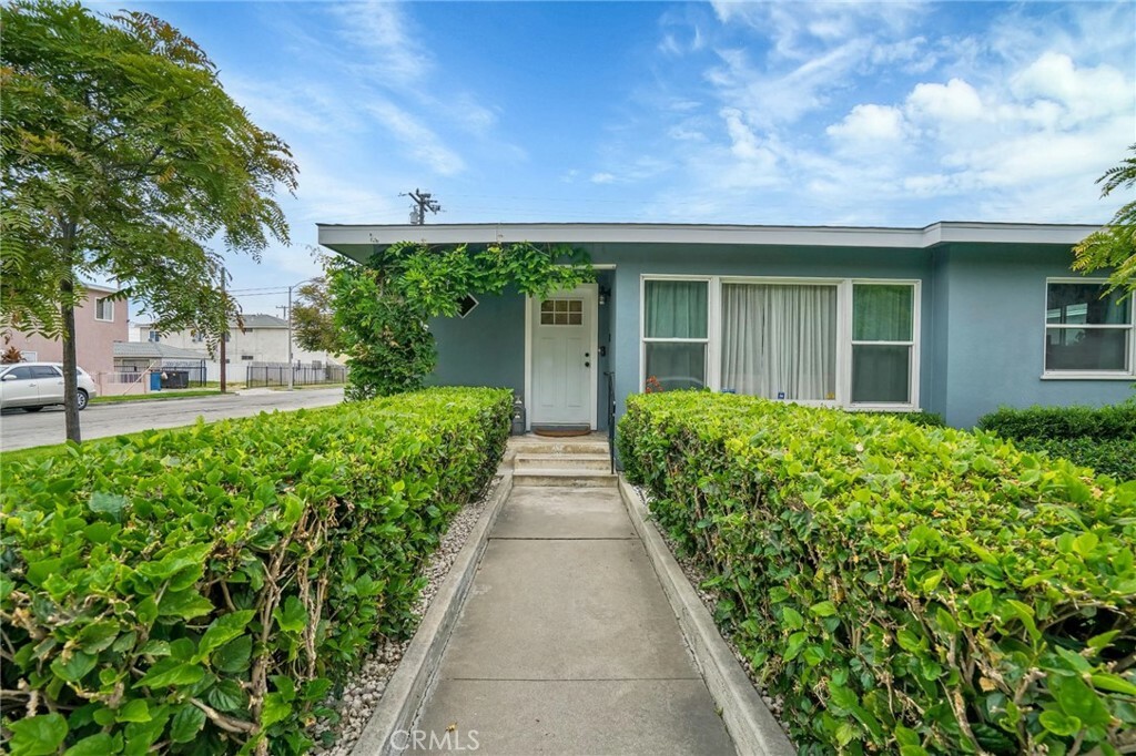 Property Photo:  3340 E 67th Street  CA 90805 