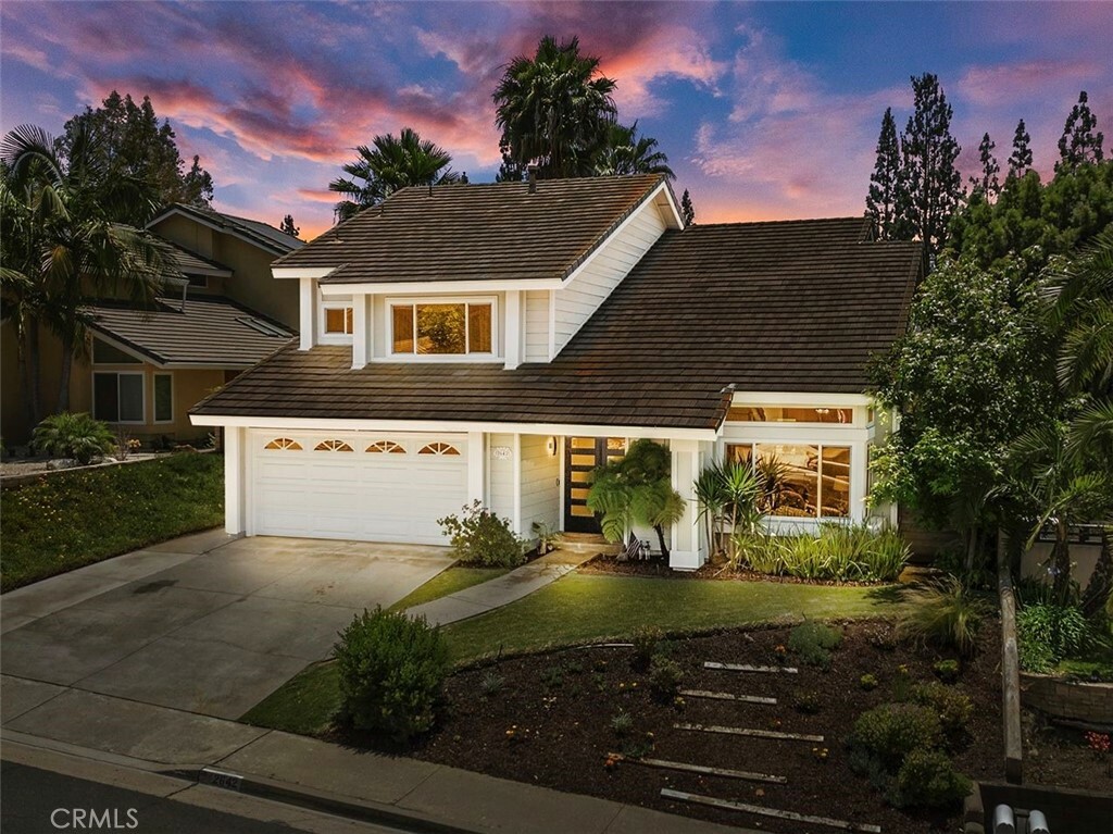 Property Photo:  2642 E Wayward Court  CA 92821 