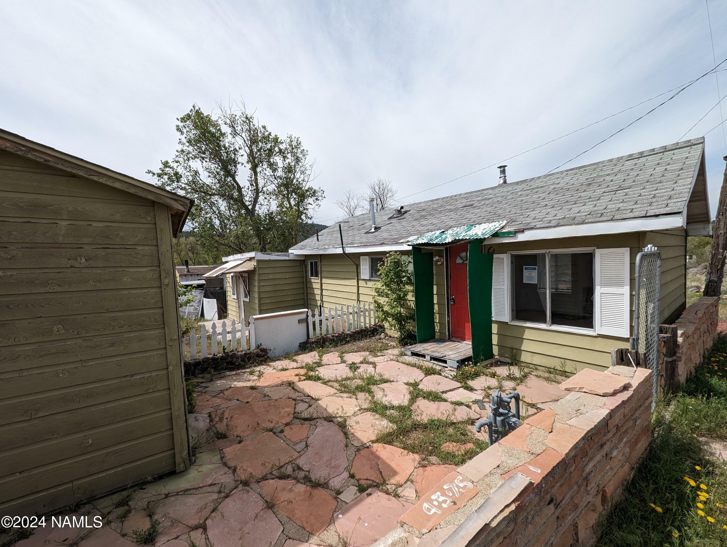 Property Photo:  410 W Meade Avenue  AZ 86046 