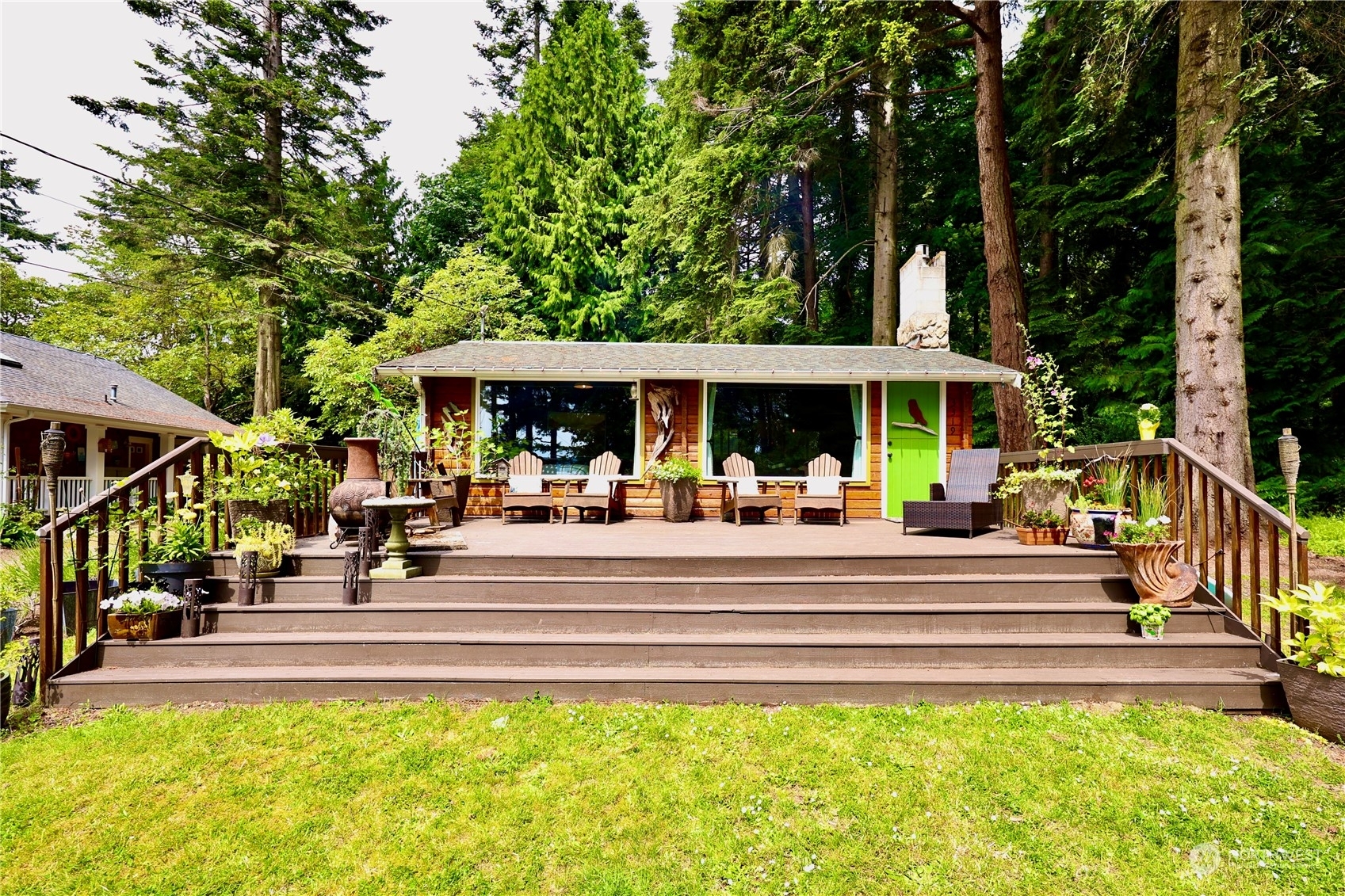 Property Photo:  3319 Walnut Court  WA 98282 