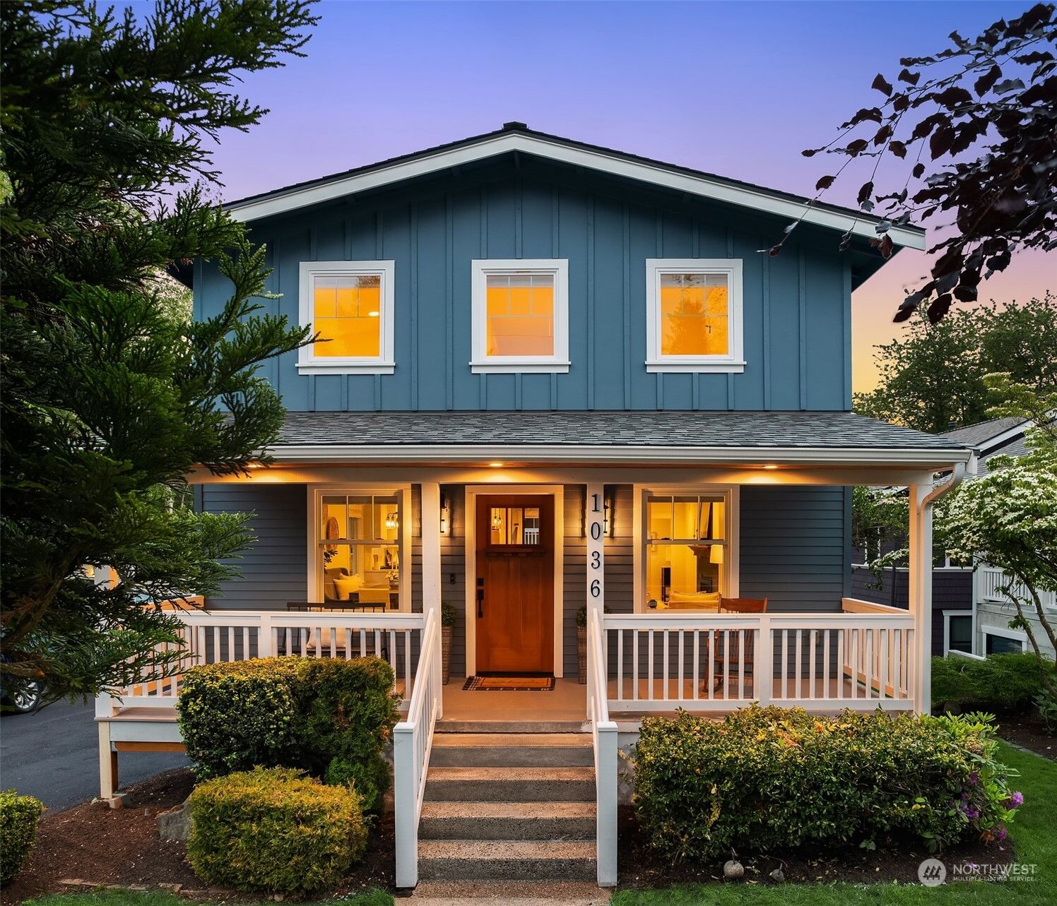 Property Photo:  1036 4th Street  WA 98033 