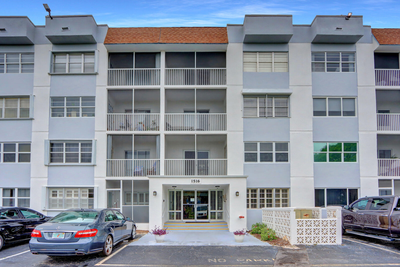 Property Photo:  1516 S Lakeside Drive 206  FL 33460 