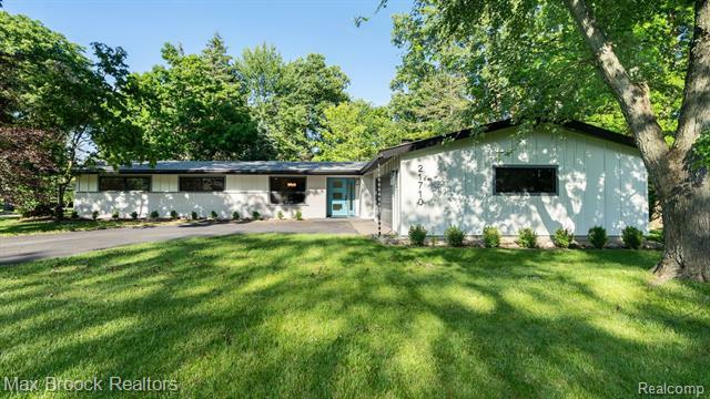 Property Photo:  21710 Rathlone Drive  MI 48167 