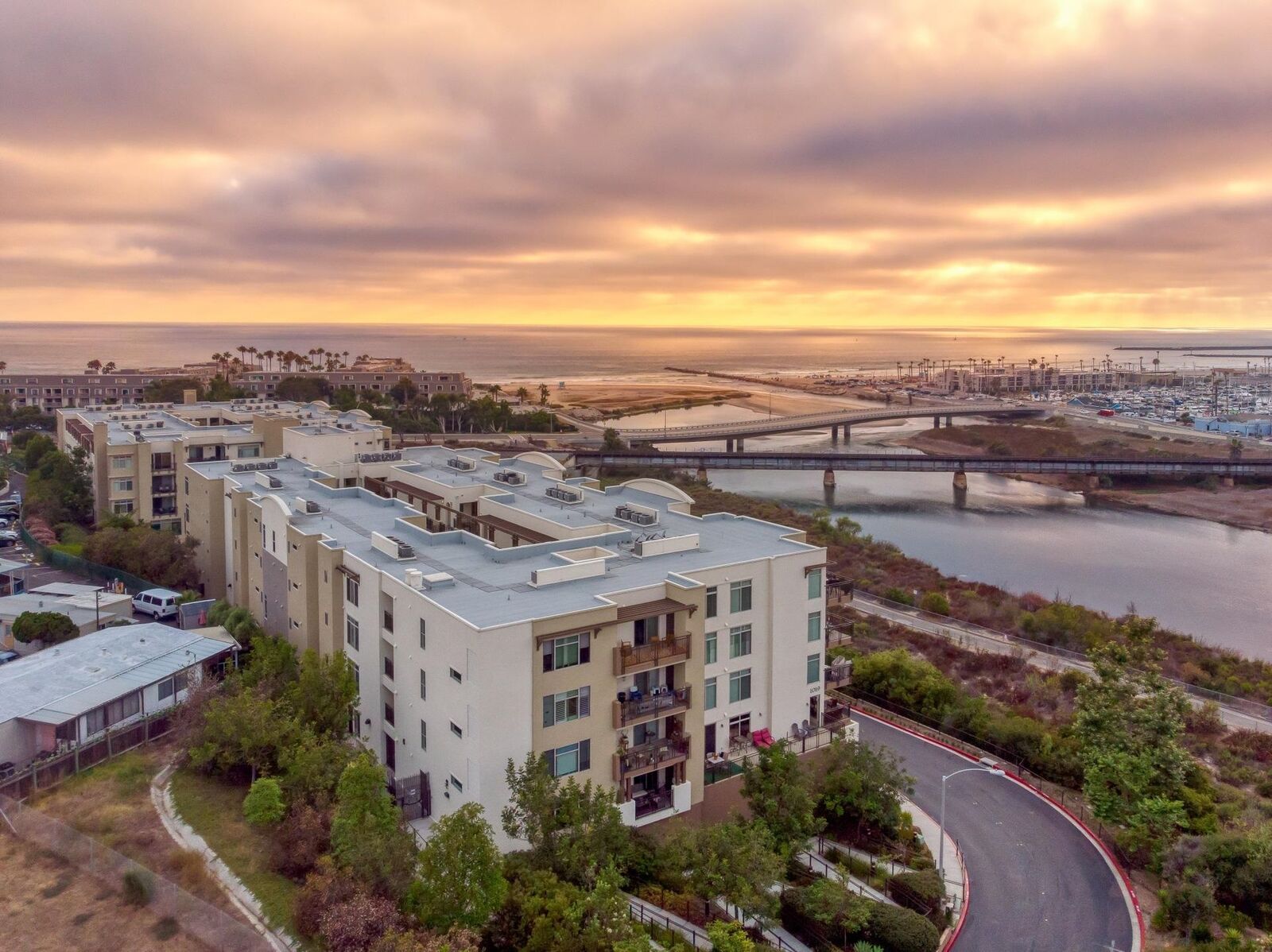 Property Photo:  1019 Costa Pacifica Way 1304  CA 92054 