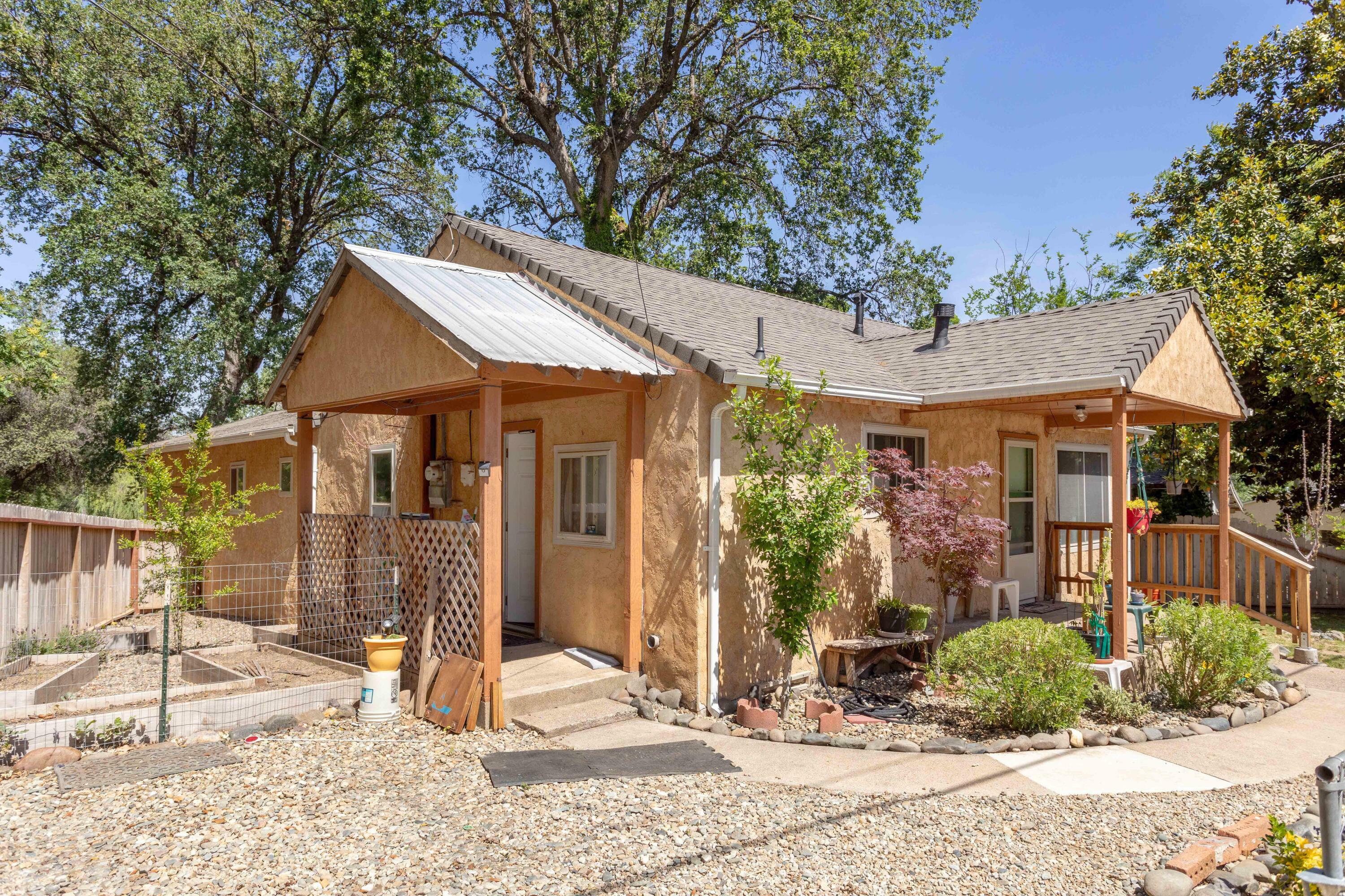 Property Photo:  1384 Diamond Street  CA 96007 