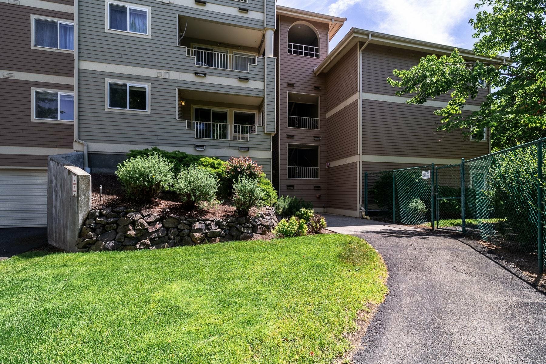 639 N Riverpoint Unit J205 Blvd J205  Spokane WA 99202 photo