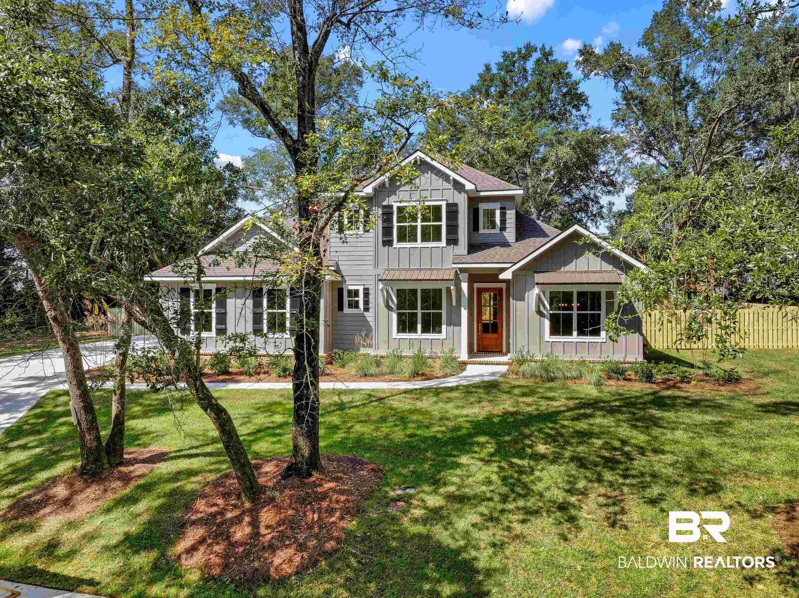 Property Photo: 835 Summer Lake Street AL 36532