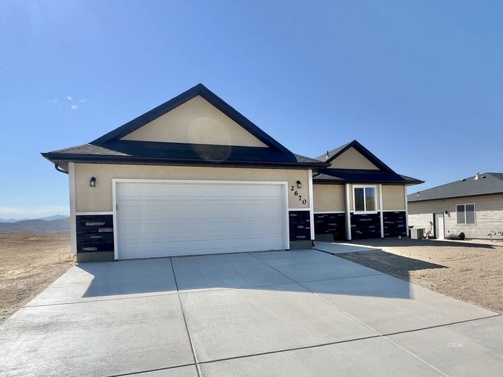 Property Photo: 2670 Mesquite Way NV 89801