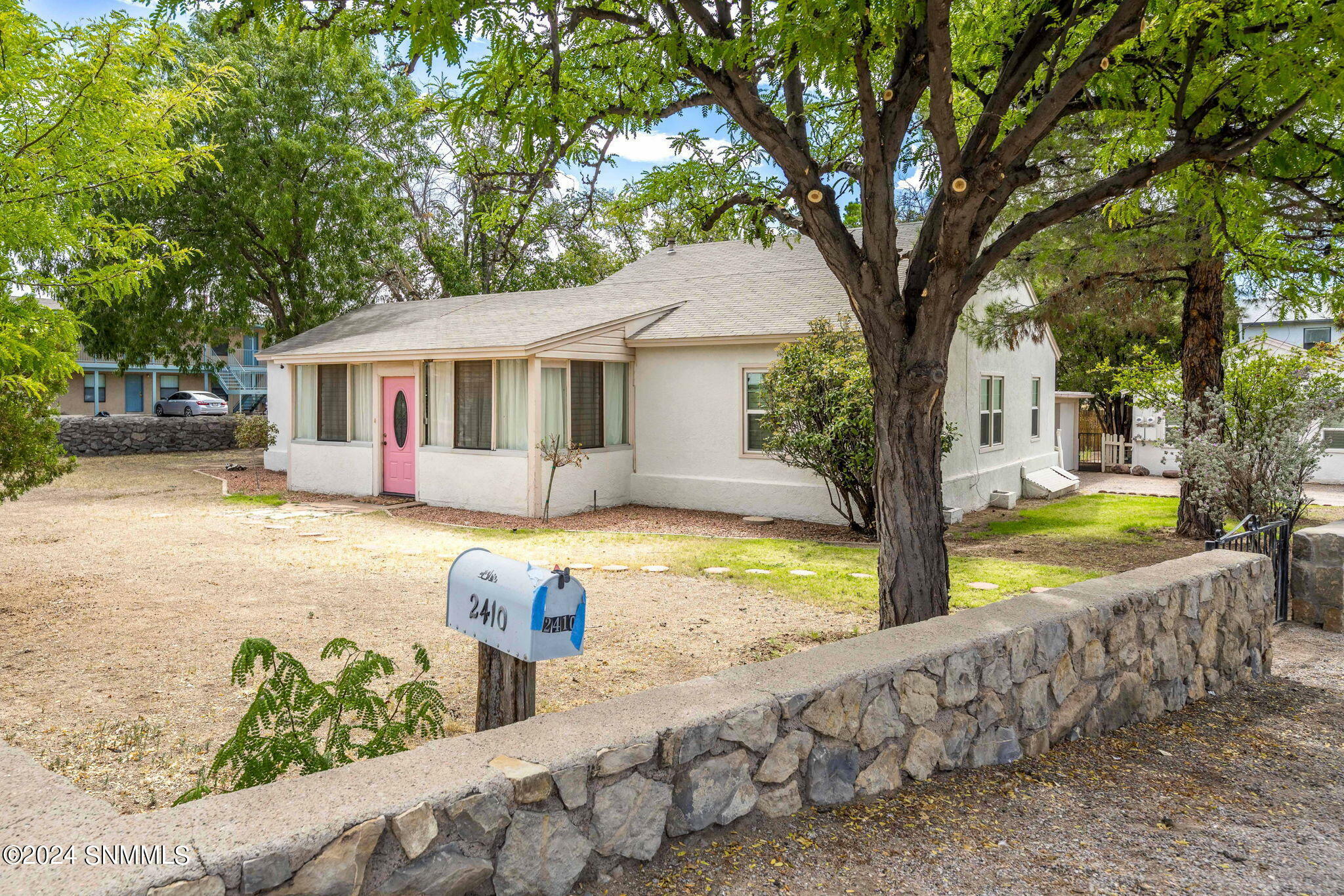 Property Photo:  2410 S Espina Street  NM 88001 