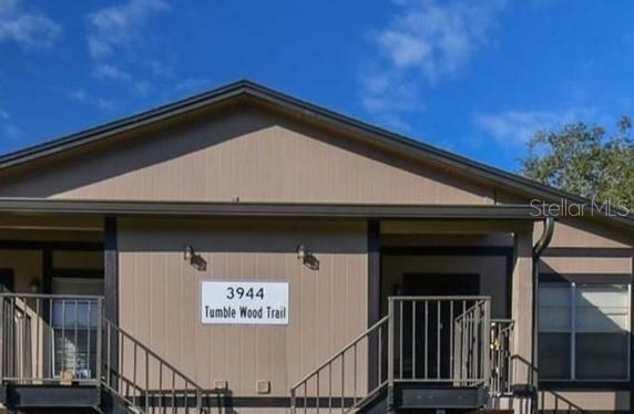 Property Photo:  3944 Tumble Wood Trail 101  FL 33613 