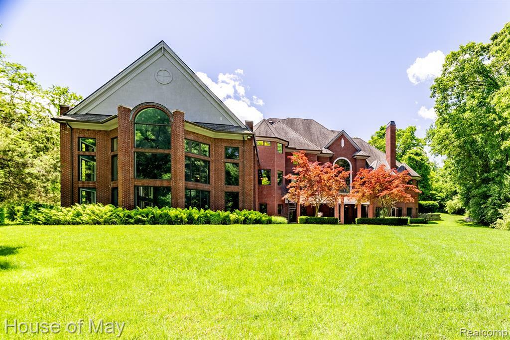 Property Photo: 712 E Gunn Road MI 48306 1904