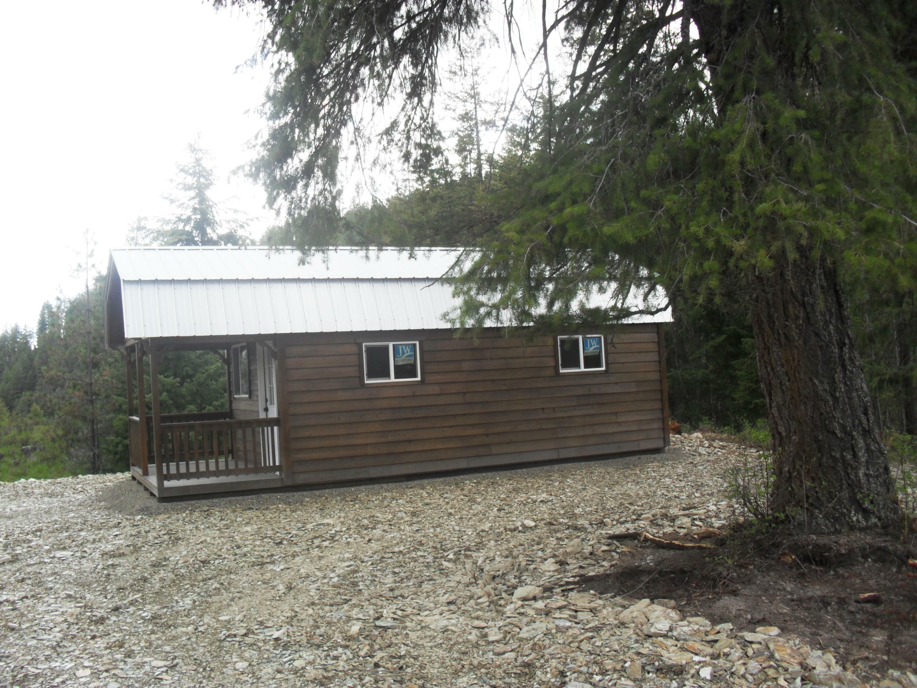 Property Photo:  865-D Aladdin Rd  WA 99114 