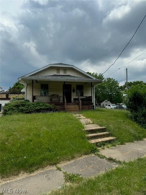 Property Photo:  2304 Georgetown Road NE  OH 44704 